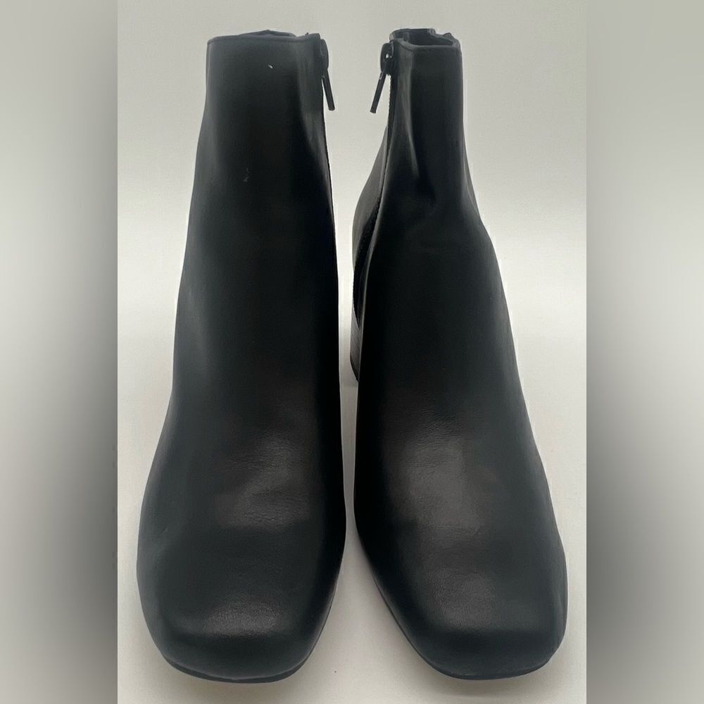 Sold on Mercari! BELLA VITA Women's Wilma Square Toe Ankle Boots Black Size 7 - Picture 4 of 11